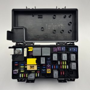 2015 Jeep Wrangler JK TIPM Engine Bay Fuse Relay Box / 68263897AA / JK018